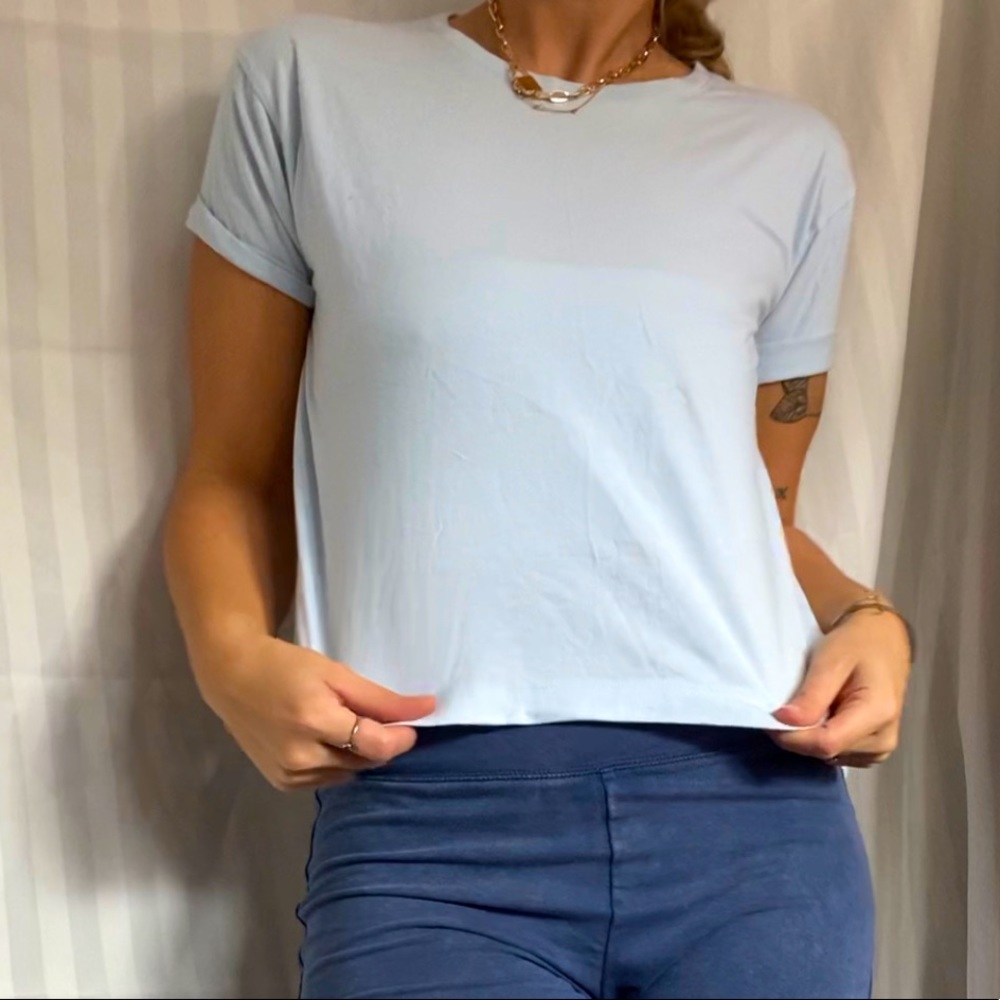 Light blue cropped tee